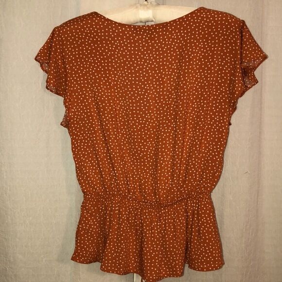 One Clothing S Nordstrom Peplum V Neck Button up Short Flutter Sleeve Blouse - Picture 2 of 9